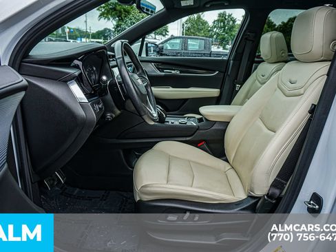 Used 2023 Cadillac XT6 Sport w/ Technology Package AWD/4WD image 21