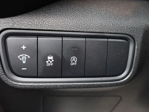 Used 2024 Kia Soul LX w/ Option Group 015 FWD image 21