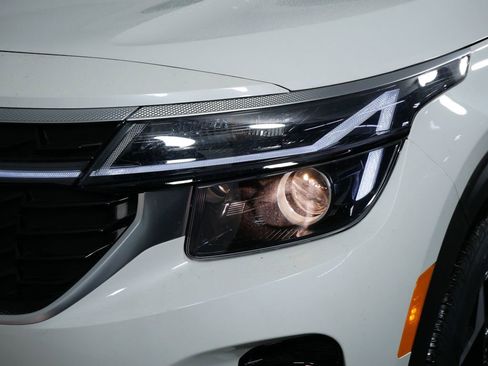 New 2026 Kia Seltos S image 14