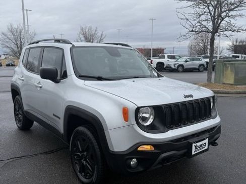 Used 2019 Jeep Renegade Sport image 4