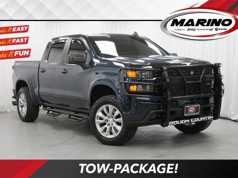 Used 2020 Chevrolet Silverado 1500 Custom w/ Custom Value Package image 1
