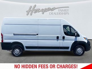 Used 2025 RAM ProMaster 2500 w/ Convenience Group FWD video 2