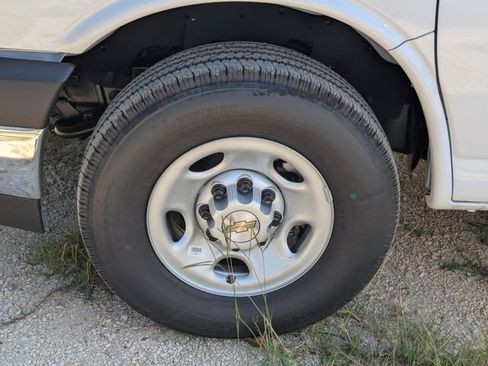 New 2025 Chevrolet Express 3500 w/ Power Convenience Package image 7