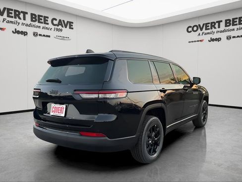 New 2025 Jeep Grand Cherokee L Altitude image 9