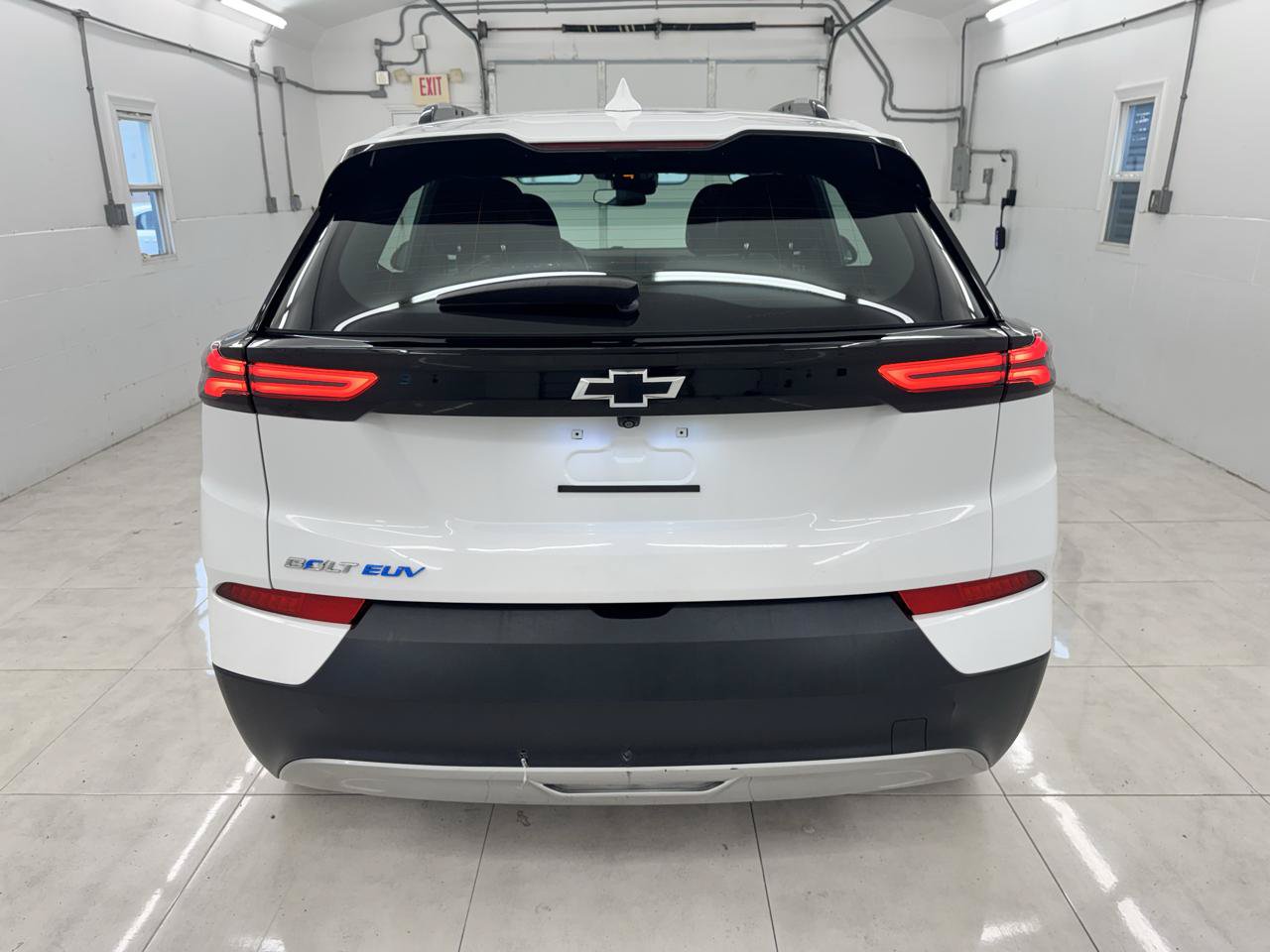 Used 2023 Chevrolet Bolt EUV LT FWD image 6