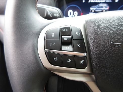 Used 2026 Ford Explorer Active RWD image 16