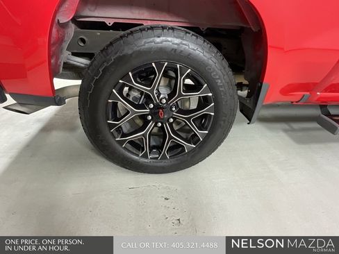 Used 2022 Chevrolet Silverado 1500 Custom w/ LPO, Dark Essentials Package image 10