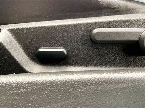 Used 2014 Ford Mustang GT Premium image 31