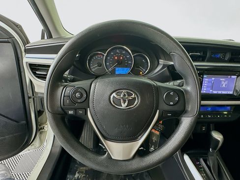 Used 2015 Toyota Corolla LE FWD image 12