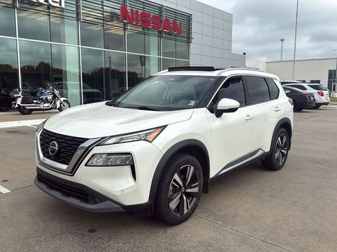 Used 2021 Nissan Rogue SL w/ Premium Package FWD image 3