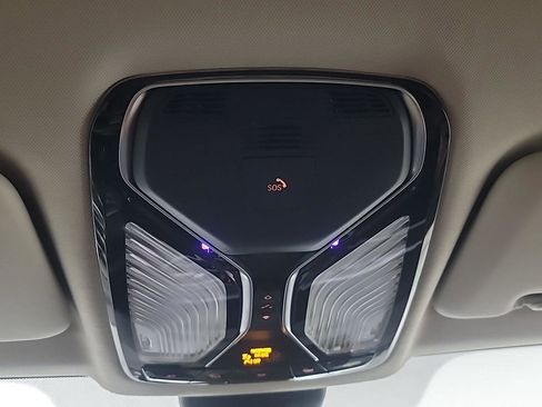 Used 2022 BMW X7 xDrive40i w/ Luxury Seating Package image 25