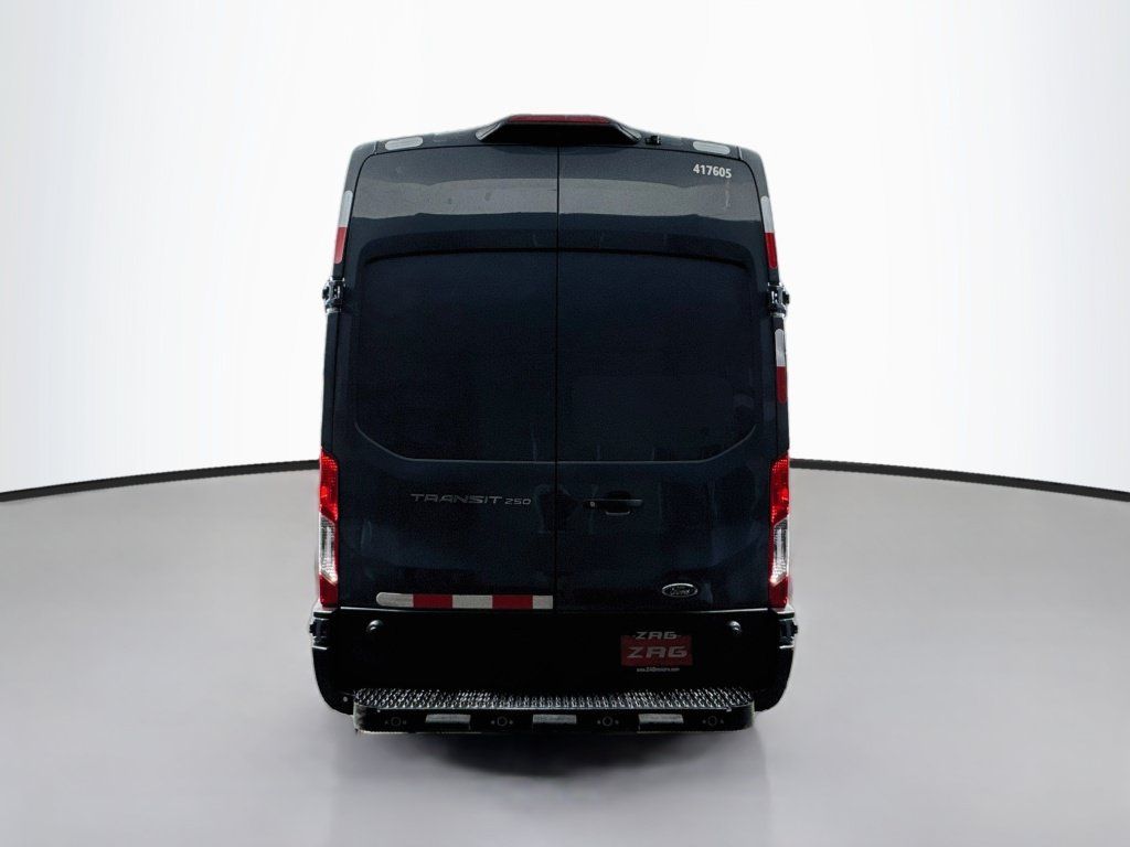 Used 2019 Ford Transit 250 148 High Roof Extended RWD image 4