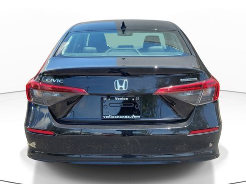 Used 2024 Honda Civic Touring image 5