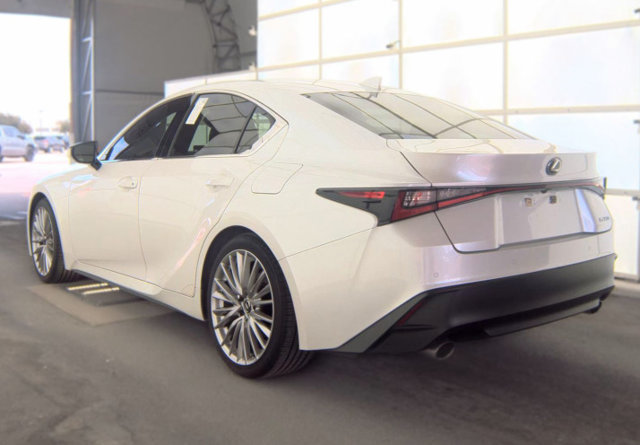 Used 2023 Lexus IS 300 w/ Premium Package RWD image 15