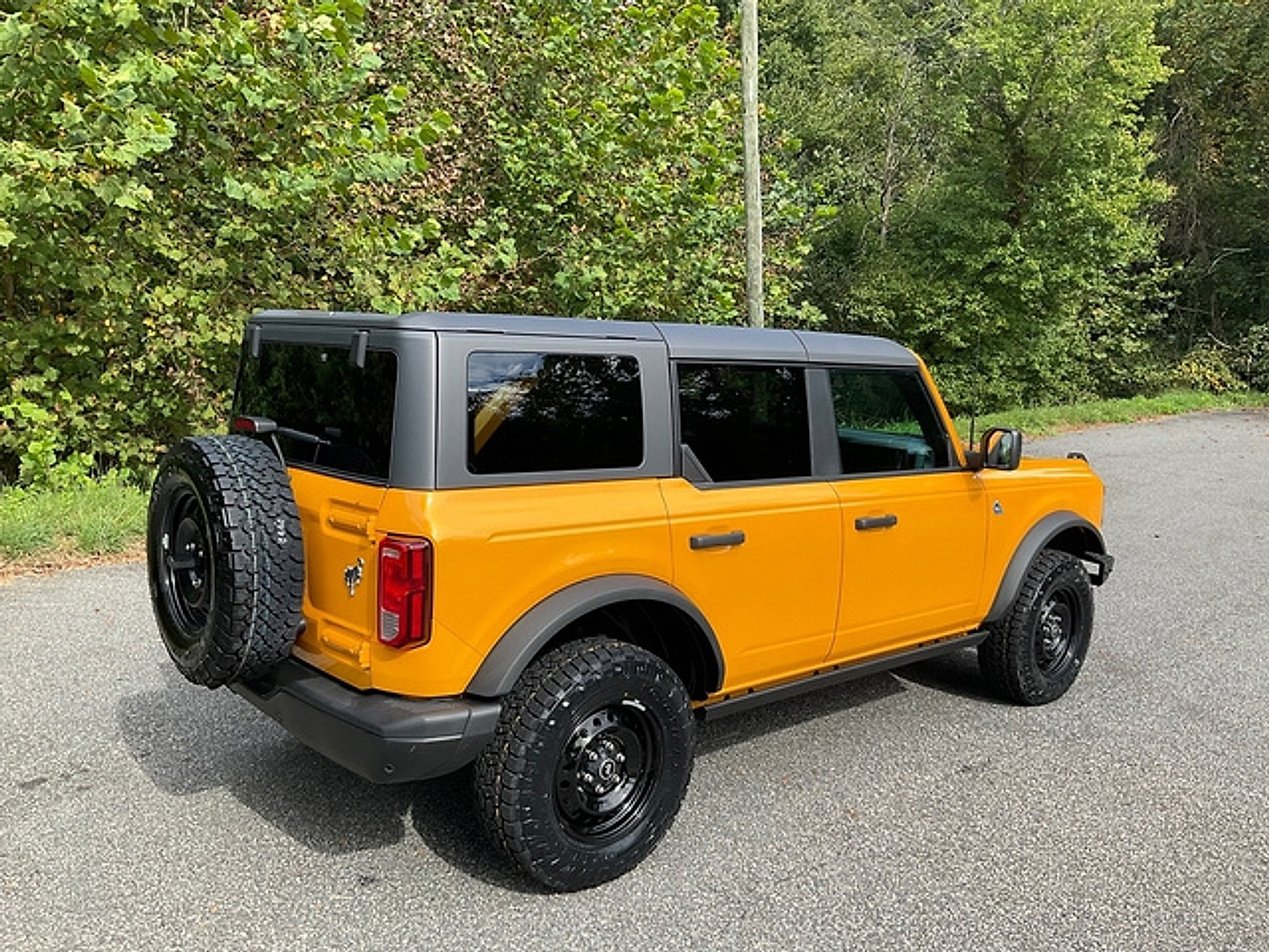 Used 2022 Ford Bronco Black Diamond AWD/4WD image 6