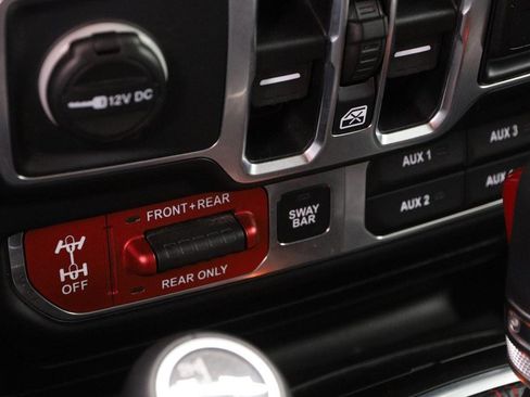 Used 2018 Jeep Wrangler Unlimited Rubicon image 19