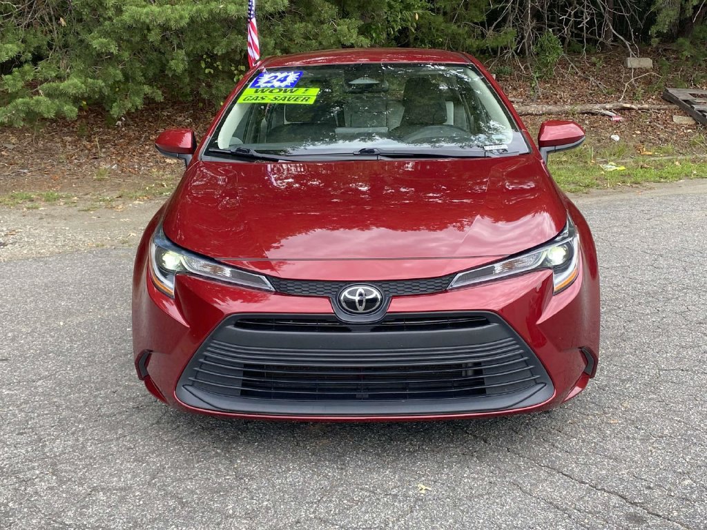 Used 2024 Toyota Corolla LE FWD image 7