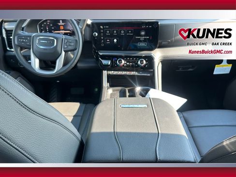 New 2026 GMC Sierra 2500 Denali w/ Denali Reserve Package AWD/4WD image 25