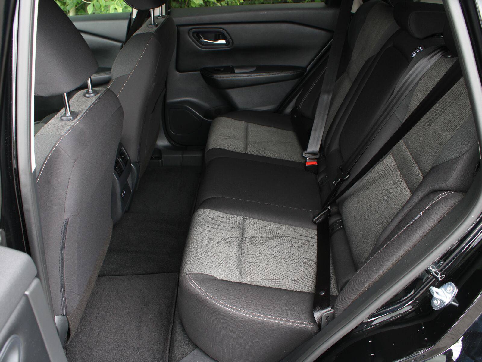 Used 2026 Nissan Rogue SV AWD/4WD image 18
