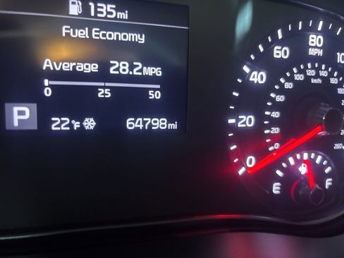 Used 2022 Kia Soul LX w/ Technology Package image 5