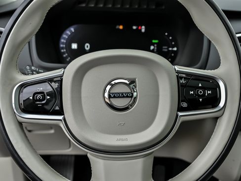 Used 2025 Volvo XC90 T8 Plus w/ Protection Package Premier image 41