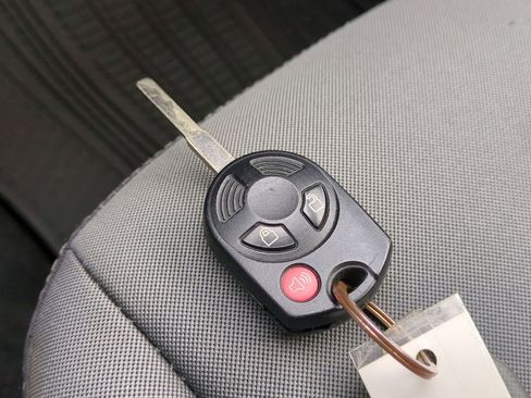 Used 2016 Ford Escape SE w/ SE Cold Weather Package image 35