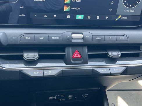 Used 2025 Kia K4 EX image 15