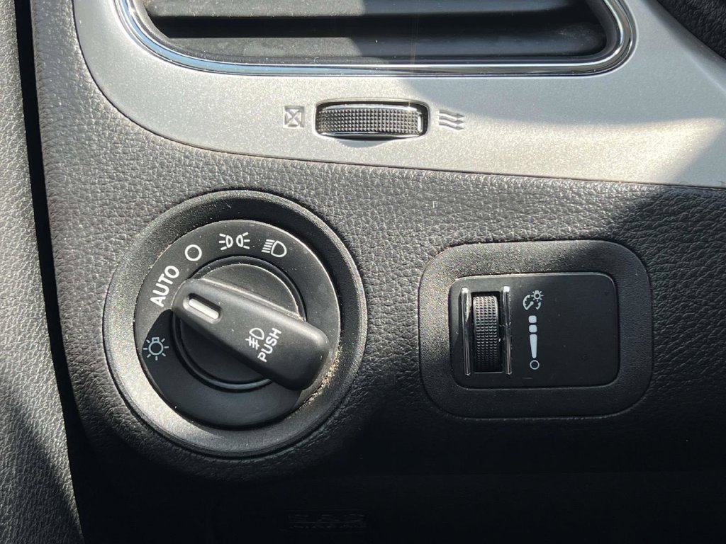 Used 2014 Dodge Journey Limited w/ Driver Convenience Group FWD image 27