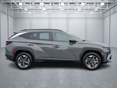 Certified 2025 Hyundai Tucson SEL AWD/4WD image 7