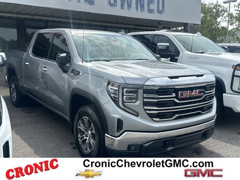 Used 2025 GMC Sierra 1500 SLT RWD image 1