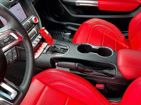 Used 2017 Ford Mustang Coupe RWD image 15