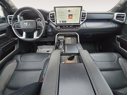 Used 2022 Toyota Tundra Platinum image 10