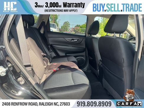 Used 2018 Nissan Rogue SV w/ Sun & Sound Touring Package AWD/4WD image 17