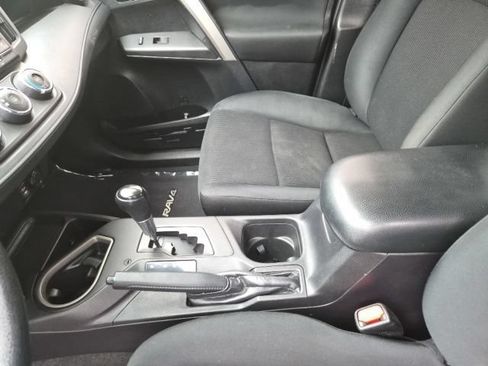Used 2017 Toyota RAV4 LE w/ All Weather Liner Package AWD/4WD image 21