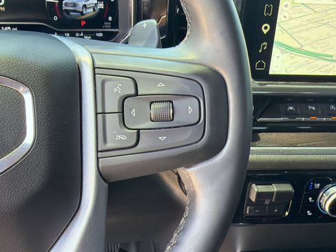 Used 2025 GMC Sierra 1500 SLT AWD/4WD image 15