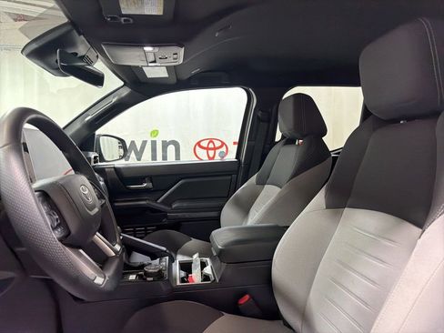 Used 2025 Toyota Tacoma TRD Off-Road AWD/4WD image 21