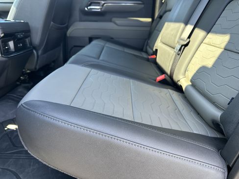 Certified 2025 Chevrolet Silverado 1500 ZR2 w/ Technology Package image 21