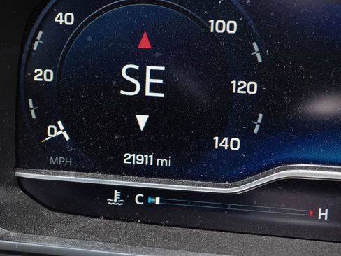 Used 2023 Chevrolet Tahoe Premier AWD/4WD image 11