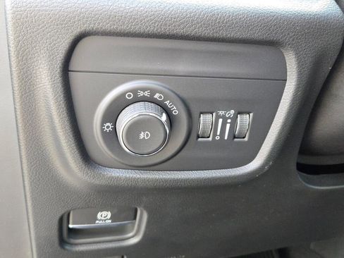 New 2025 Jeep Grand Cherokee Limited w/ Luxury Tech Group II image 27