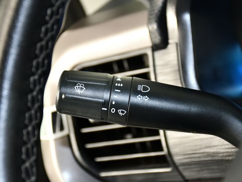 Used 2025 Ford F150 XLT w/ Equipment Group 301A Standard image 25