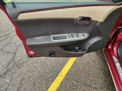 Used 2008 Chevrolet Malibu LTZ image 10