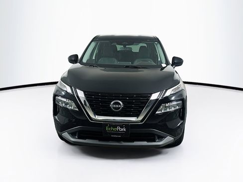 Used 2023 Nissan Rogue SV FWD image 2
