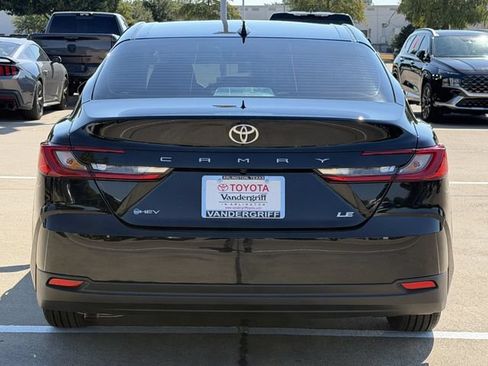 Used 2026 Toyota Camry LE w/ Convenience Package FWD image 5