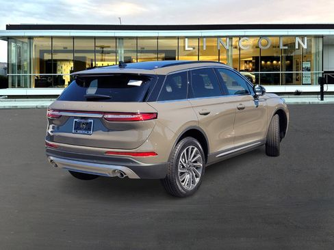 New 2025 Lincoln Corsair Reserve w/ Equipment Group 202A image 5