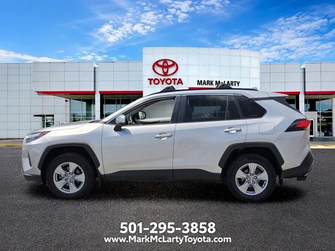 Used 2024 Toyota RAV4 XLE w/ Convenience Package FWD image 2