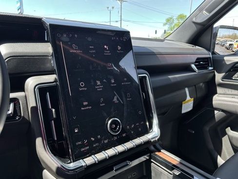 New 2026 GMC Yukon Denali AWD/4WD image 43
