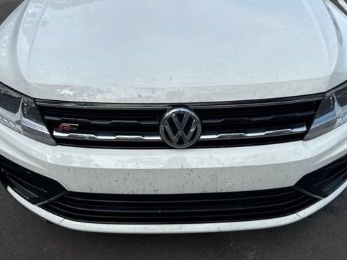 Used 2021 Volkswagen Tiguan SE R-Line FWD image 8