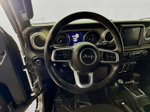 Used 2020 Jeep Wrangler Unlimited Sahara AWD/4WD image 11