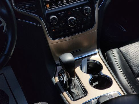 Used 2017 Jeep Grand Cherokee Limited w/ Luxury Group II image 14