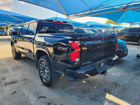 Used 2024 Chevrolet Colorado Z71 w/ Z71 Convenience Package 2 AWD/4WD image 3
